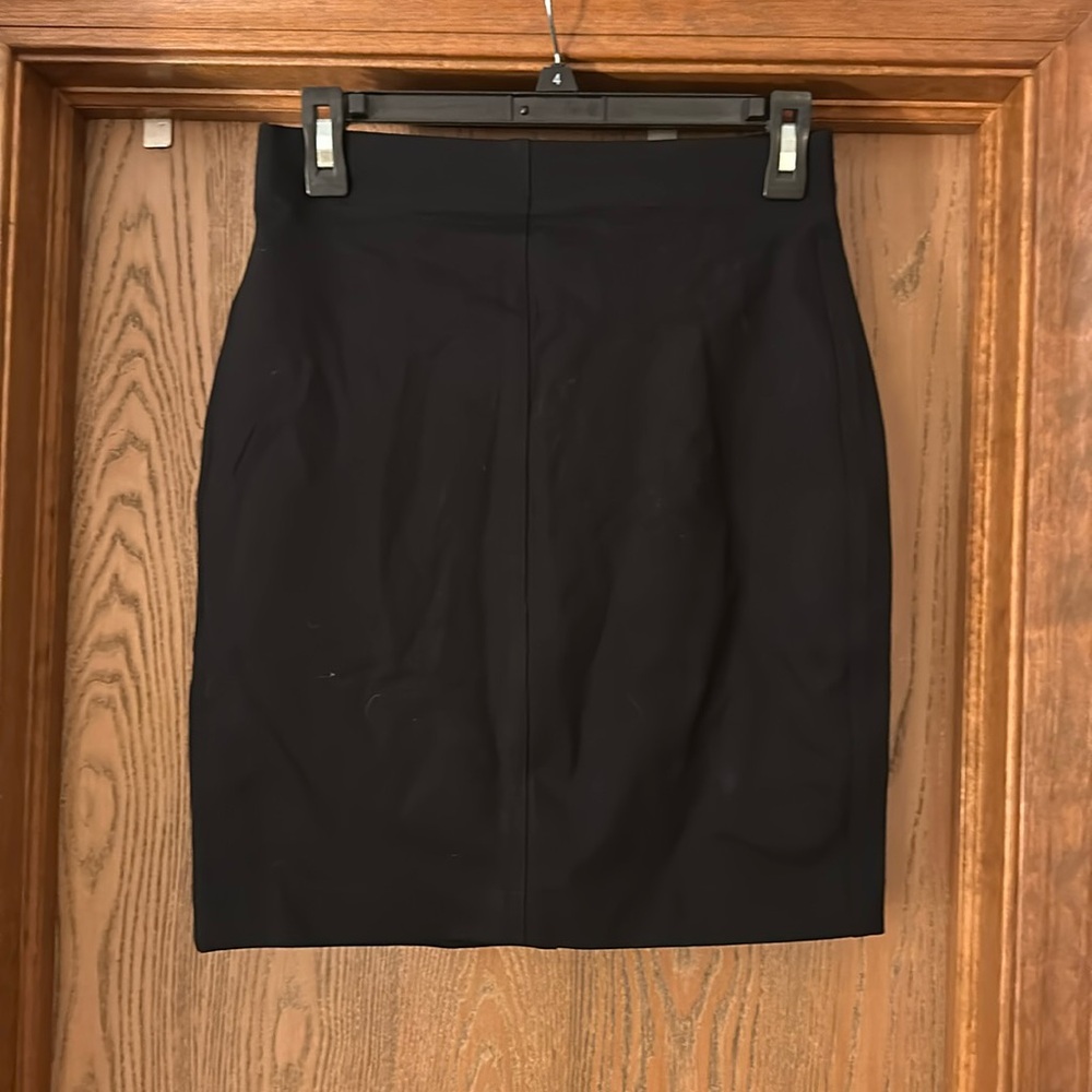 Stretchy pencil skirt